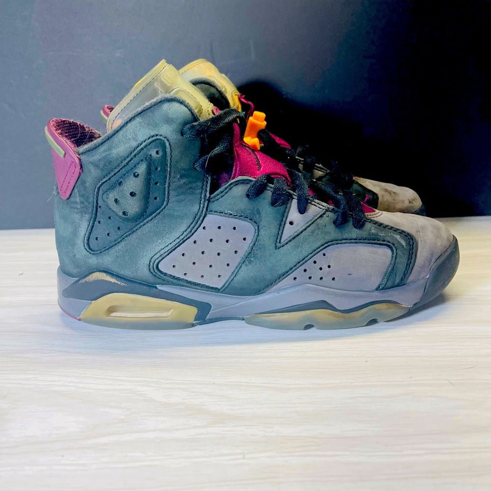 Jordan 6 Retro Mid Black Size 5Y - 384665-063